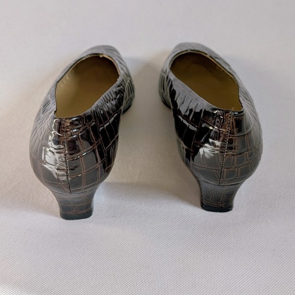 Vintage 80s Brown Polished Croc Embossed 100% Leather Block Heel - Picture 5 of 10